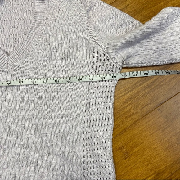 Ann Taylor V-Neck Knit Lilac Sweater size Small - Picture 7 of 8